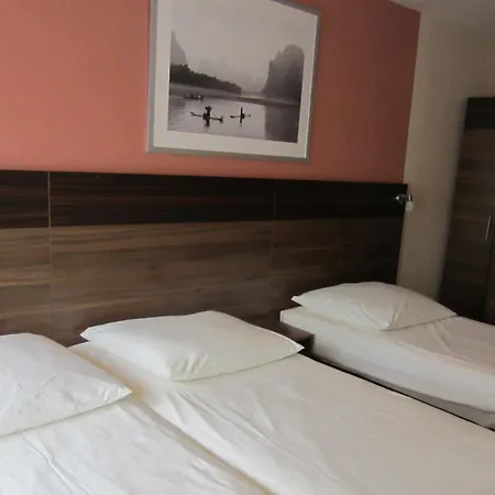 Altdüsseldorf Hotel 3*