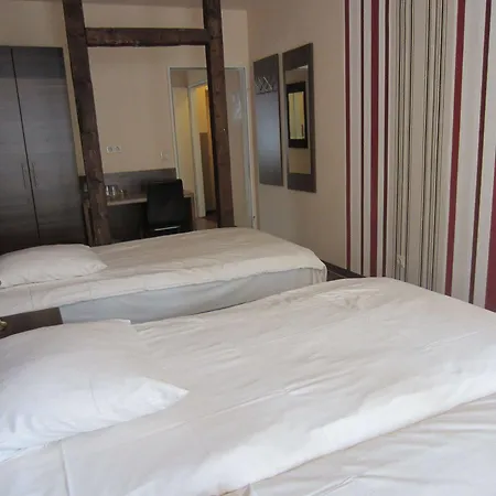 Altdüsseldorf Hotel 3*