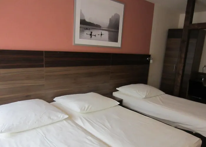 Altduesseldorf Hotel 3*